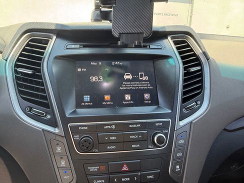 Used 2017 Hyundai Santa Fe SE AWD/4WD image 15
