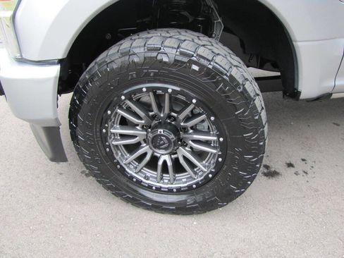 Used 2022 Ford F250 Platinum w/ FX4 Off-Road Package image 24