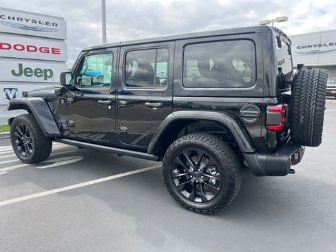 Used 2025 Jeep Wrangler Backcountry 4xe AWD/4WD image 18