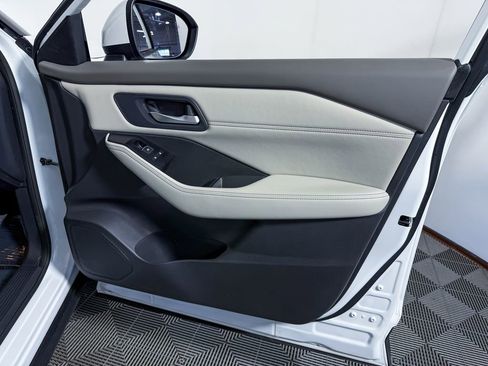 Certified 2024 Nissan Rogue SL FWD image 48