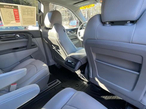 Used 2017 Buick Enclave Premium w/ Enclave Sport Touring Edition image 30