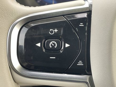 Certified 2023 Volvo XC90 B6 Plus w/ Protection Package Premier image 23