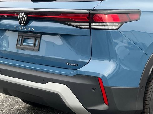 New 2026 Volkswagen Tiguan SE image 5