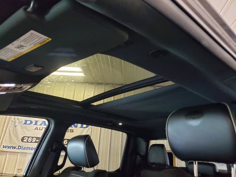 Used 2022 RAM 1500 Laramie AWD/4WD image 18