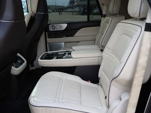 Used 2020 Lincoln Navigator L Black Label w/ Cargo Convenience Package image 32