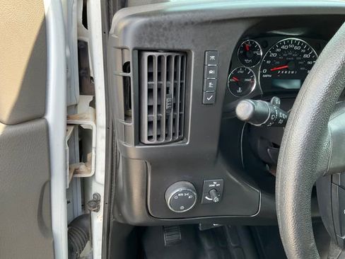 Used 2022 Chevrolet Express 2500 w/ Driver Convenience Package RWD image 7
