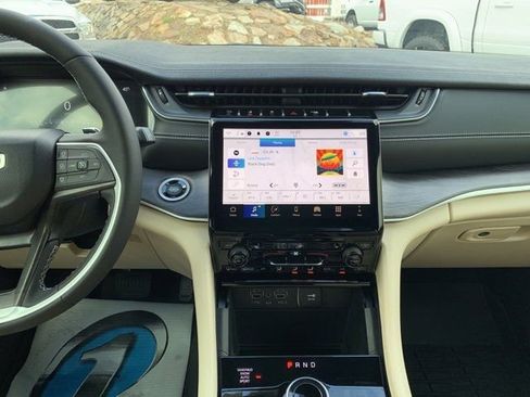 New 2024 Jeep Grand Cherokee Limited AWD/4WD image 26