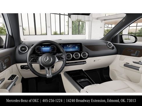 Used 2026 Mercedes-Benz GLA 250 4MATIC image 3