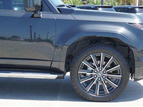Certified 2024 Lexus GX 550 w/ Accessory Package (Z1) AWD/4WD image 9