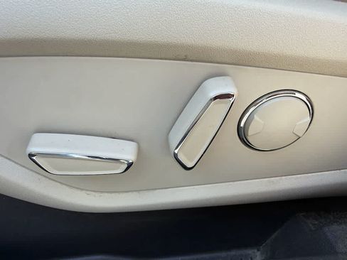 Used 2020 Lincoln Nautilus FWD w/ Equipment Group 101A image 15