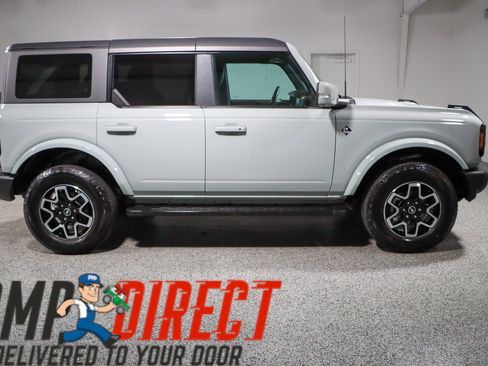 Used 2022 Ford Bronco Outer Banks AWD/4WD image 6