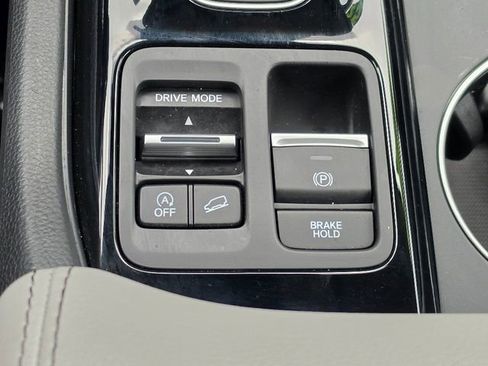Used 2025 Honda Pilot Elite image 26