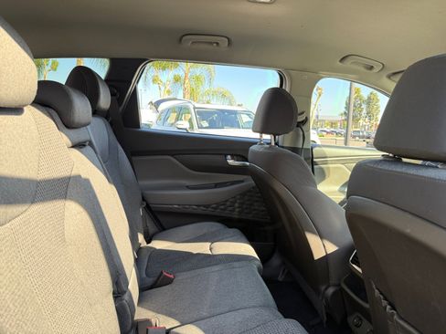 Used 2020 Hyundai Santa Fe SE image 17