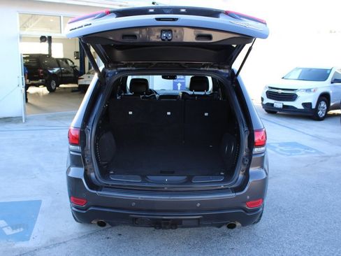 Used 2021 Jeep Grand Cherokee Trailhawk w/ Premium Lighting Group image 31