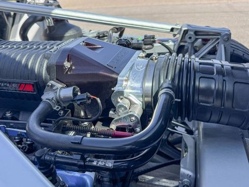 Used 2005 Ford GT image 32