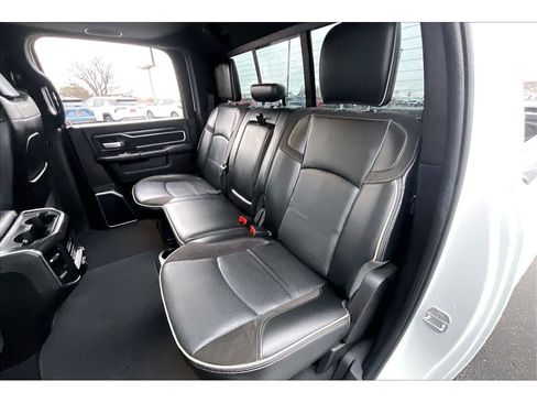 Used 2024 RAM 2500 Laramie w/ Night Edition image 28