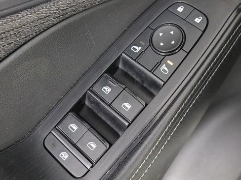 Used 2023 Nissan Rogue SV FWD image 20