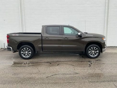 Used 2023 Chevrolet Silverado 1500 LT image 3