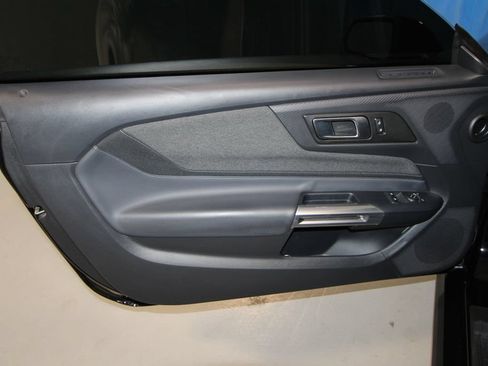 Used 2024 Ford Mustang GT RWD image 5