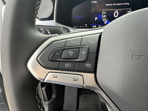 New 2026 Volkswagen Taos SE image 16