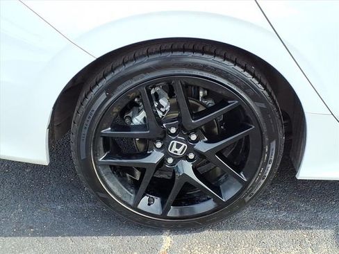 Used 2025 Honda Civic Sport image 13