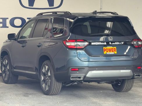 New 2026 Honda Pilot Touring image 5