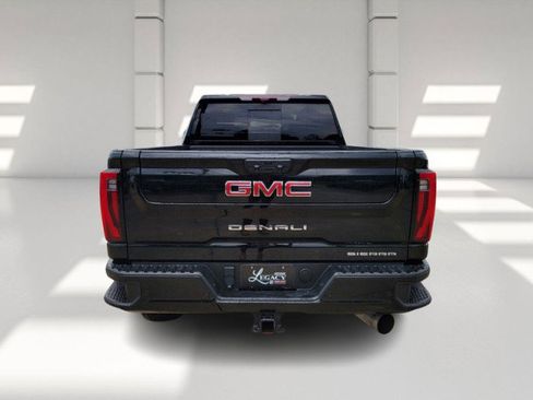 Used 2024 GMC Sierra 2500 Denali w/ Denali Reserve Package image 6