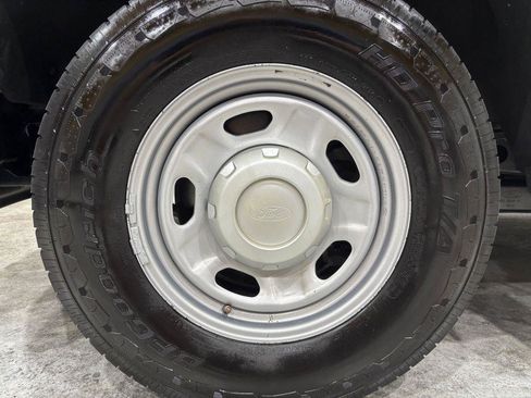Used 2021 Ford F250 XL w/ Power Equipment Group RWD image 25