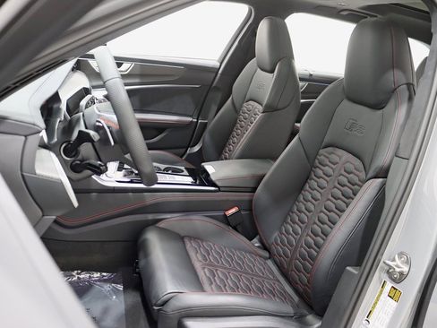 Used 2025 Audi RS 6 performance image 30