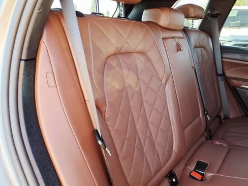 Used 2025 BMW X5 xDrive40i w/ M Sport Package image 15