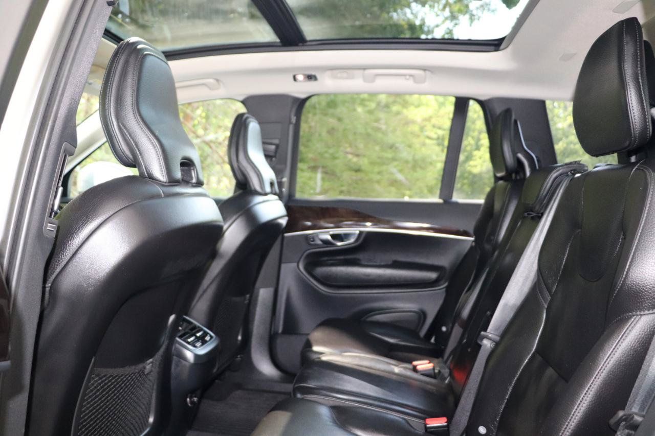 Used 2019 Volvo XC90 T6 Momentum AWD/4WD image 31