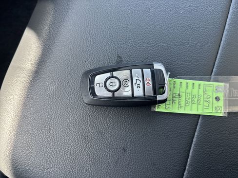 Used 2024 Ford F350 Lariat w/ Camper Package image 30