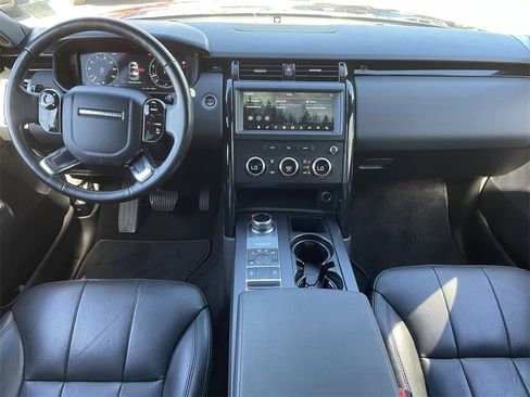 Used 2019 Land Rover Discovery SE image 15