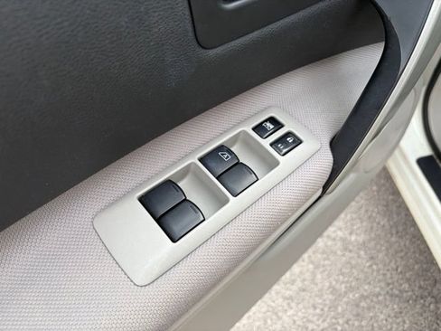 Used 2013 Nissan Rogue SV w/ Premium Pkg FWD image 14