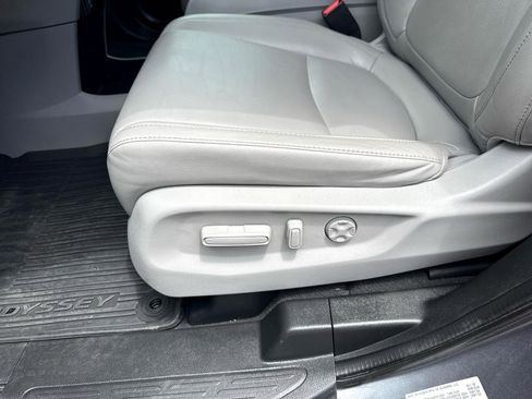 Used 2018 Honda Odyssey EX-L image 13