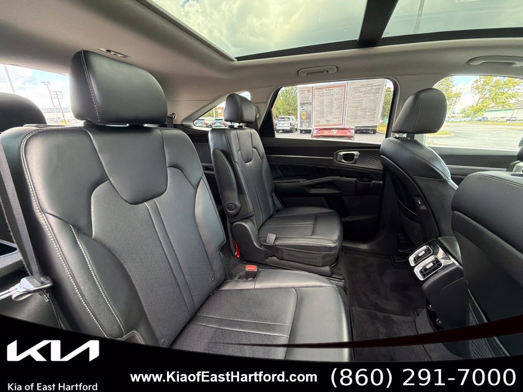 Used 2023 Kia Sorento SX AWD/4WD image 13