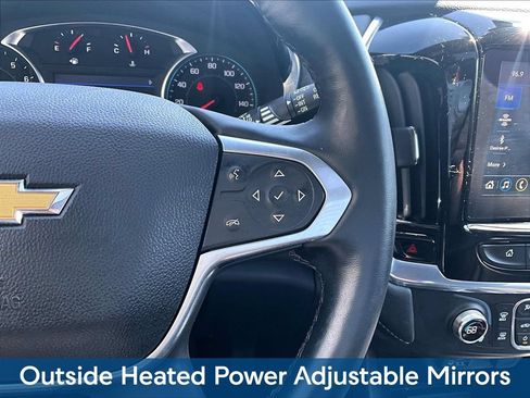 Used 2023 Chevrolet Traverse LT w/ LT Premium Package AWD/4WD image 16