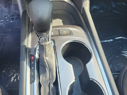 Used 2024 Chevrolet Malibu LT FWD image 15