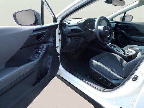 Used 2025 Subaru Crosstrek 2.0i Premium image 13