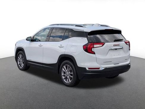 Used 2023 GMC Terrain SLT w/ Infotainment Package II AWD/4WD image 4