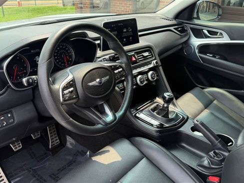 Used 2020 Genesis G70 2.0T Sport RWD image 30