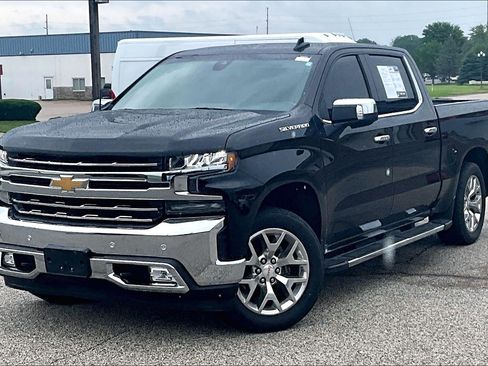 Used 2020 Chevrolet Silverado 1500 LTZ w/ LTZ Plus Package AWD/4WD image 7