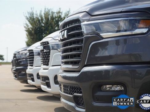 Used 2023 Toyota Corolla LE image 38