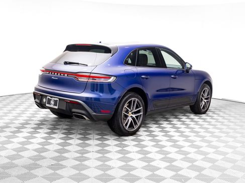 Certified 2025 Porsche Macan image 7