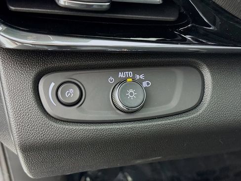 New 2026 Buick Envista Sport Touring w/ Convenience I Package FWD image 10