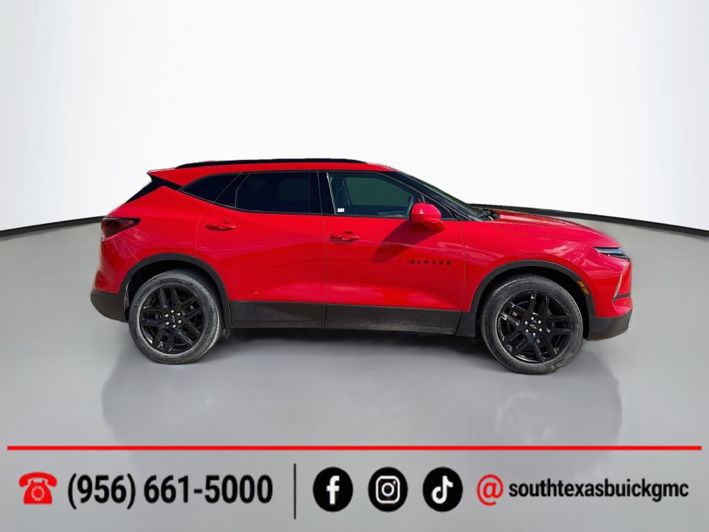 Used 2023 Chevrolet Blazer LT w/ Convenience Package FWD image 9