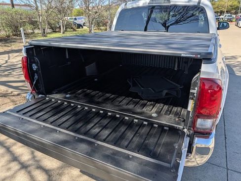Used 2022 Toyota Tacoma SR5 image 27