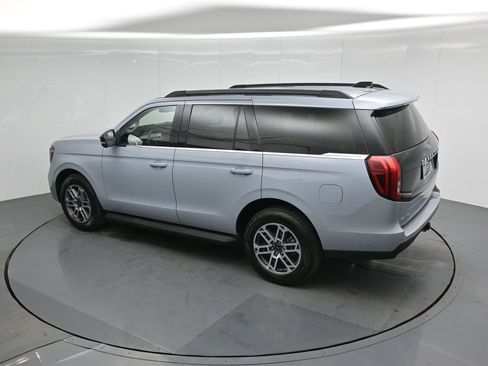 Certified 2025 Ford Expedition Active AWD/4WD image 43