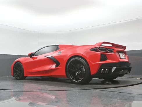 Used 2021 Chevrolet Corvette Stingray Preferred Conv w/ Z51 Performance Package RWD image 27