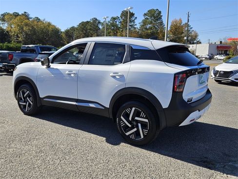 New 2026 Nissan Kicks SV image 7